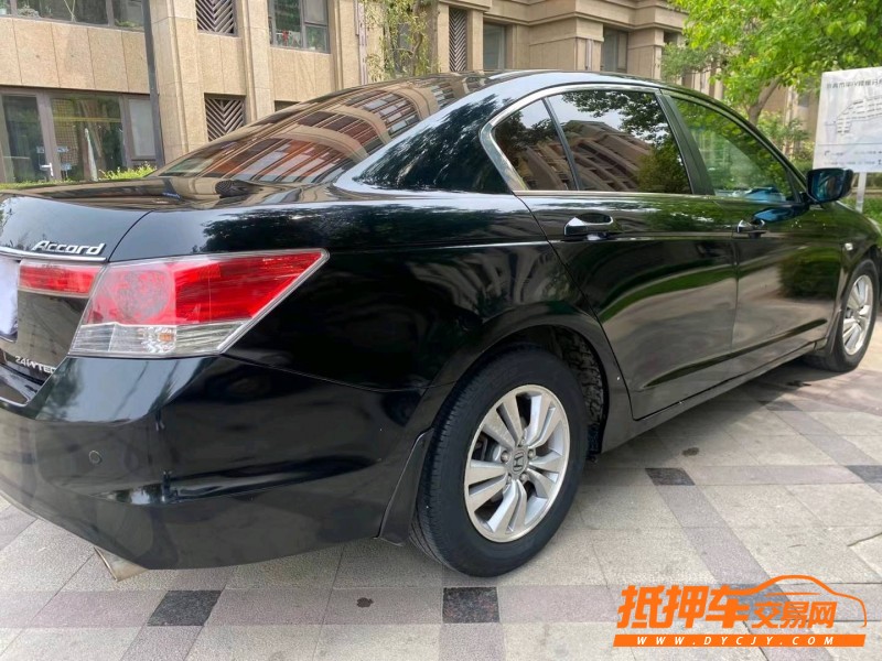 青岛10年本田雅阁5