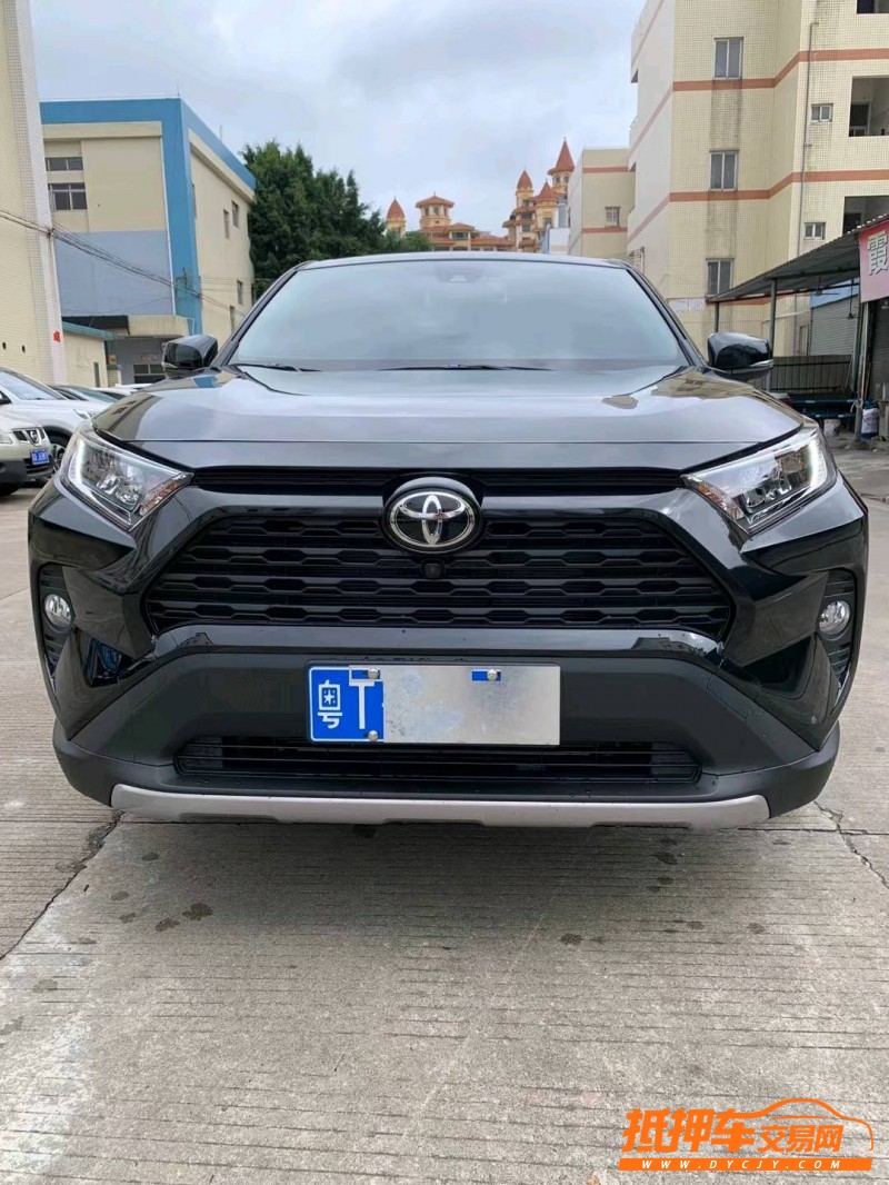 中山22年丰田RAV42