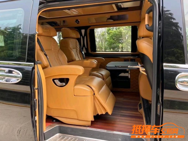 盐城19年奔驰威霆9