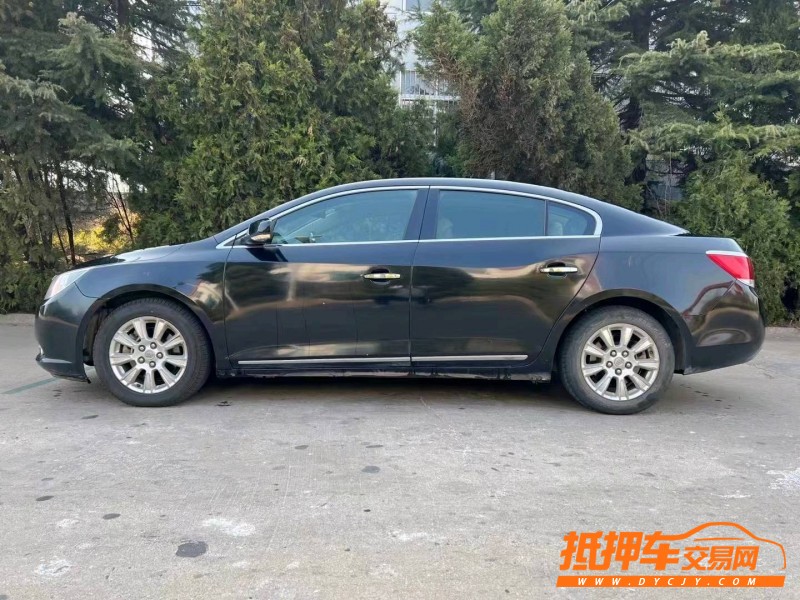 烟台11年别克君越3