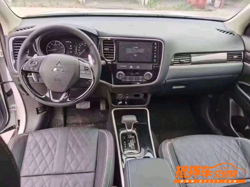北京21年三菱欧蓝德5
