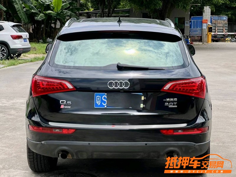 东莞11年奥迪Q56