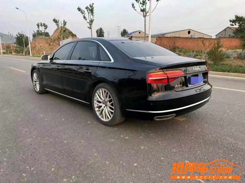 潍坊17年奥迪A8L3