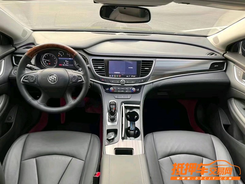 北京20年别克君越8