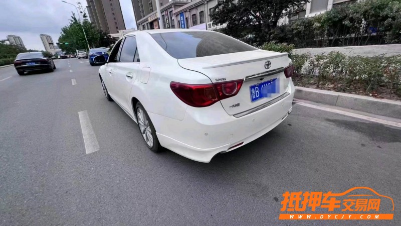 潍坊16年丰田锐志2