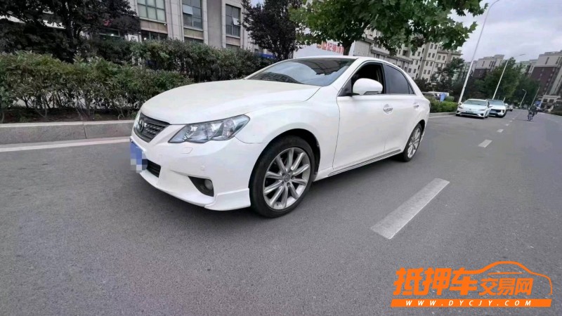 潍坊16年丰田锐志3