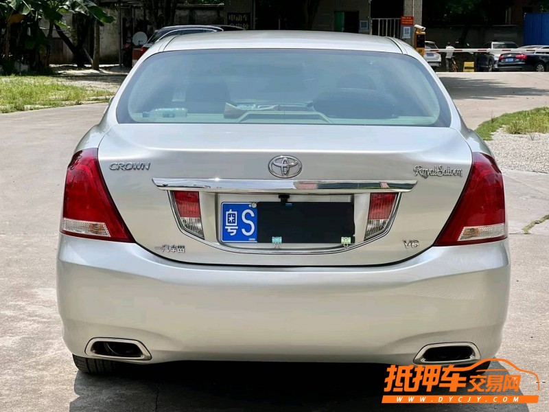 东莞10年丰田皇冠3