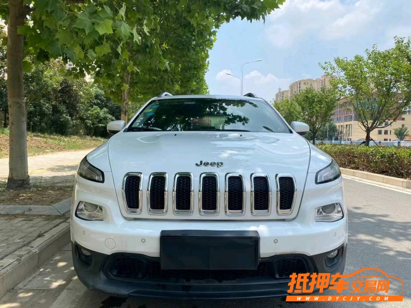 銅陵17年Jeep自由光1