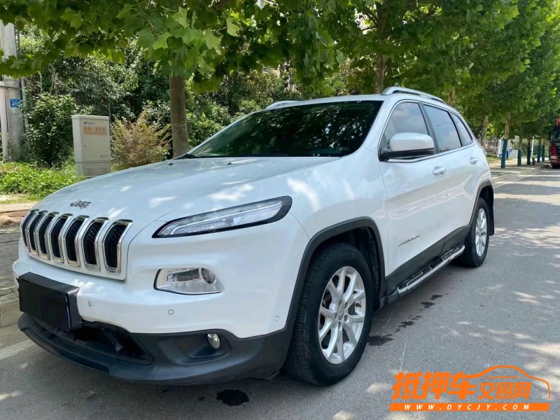 銅陵17年Jeep自由光7