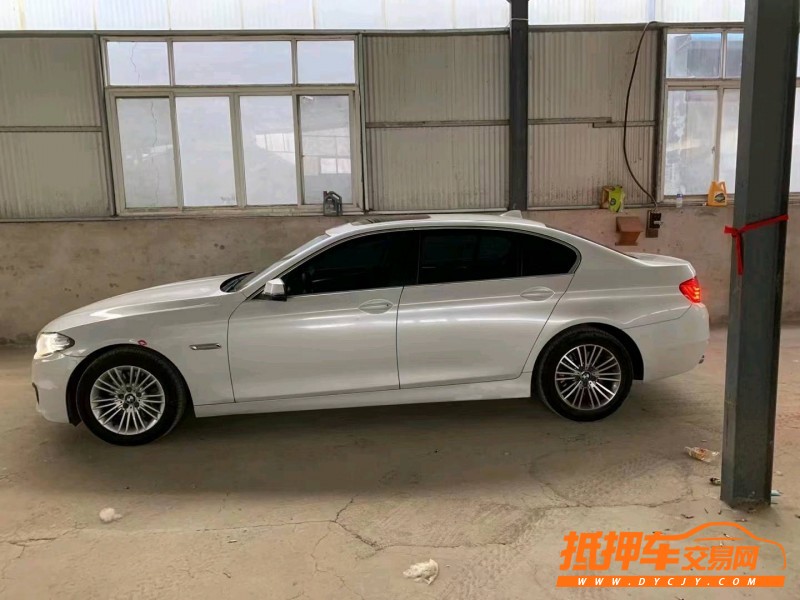 潍坊16年宝马5系9