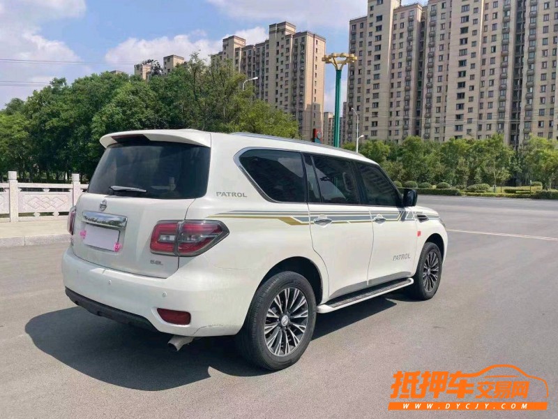 徐州17年日產途樂2
