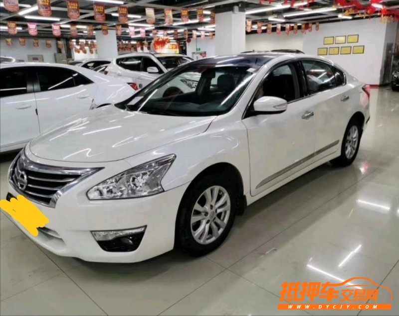 防城港17年日產天籟2