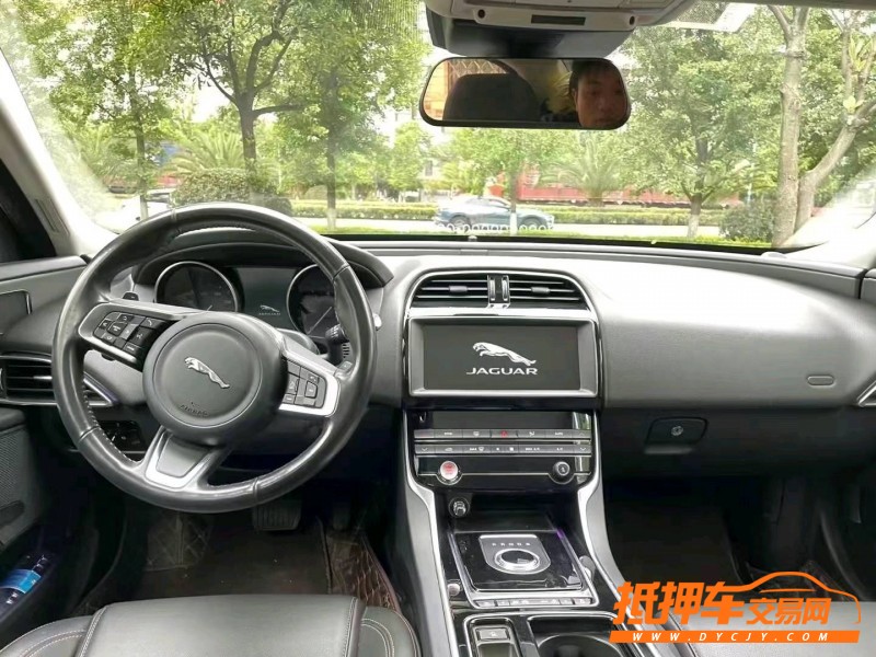麗江19年捷豹XEL7