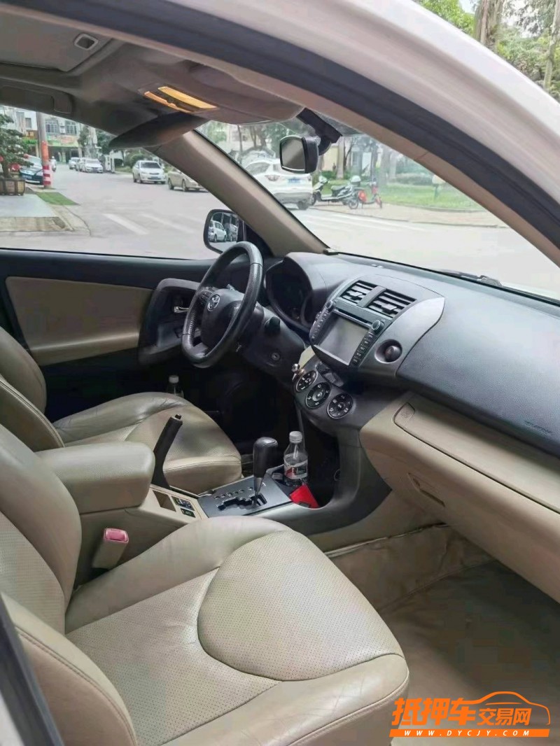 防城港13年豐田RAV4榮放2
