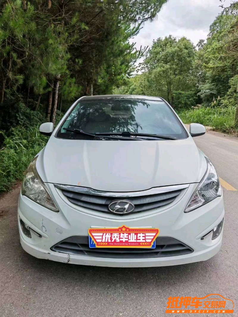 萍鄉12年現代瑞納1