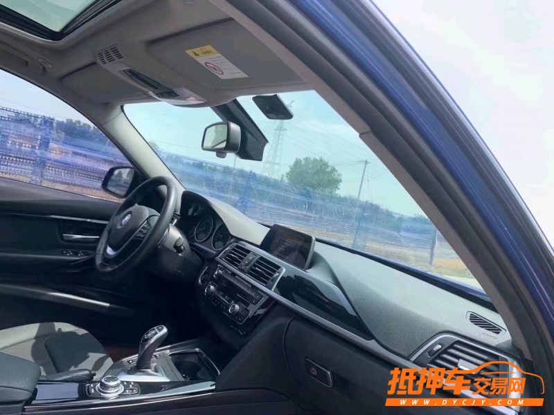 北京17年宝马3系8