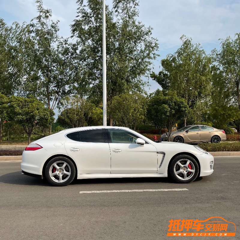 枣庄11年保时捷帕拉梅拉8