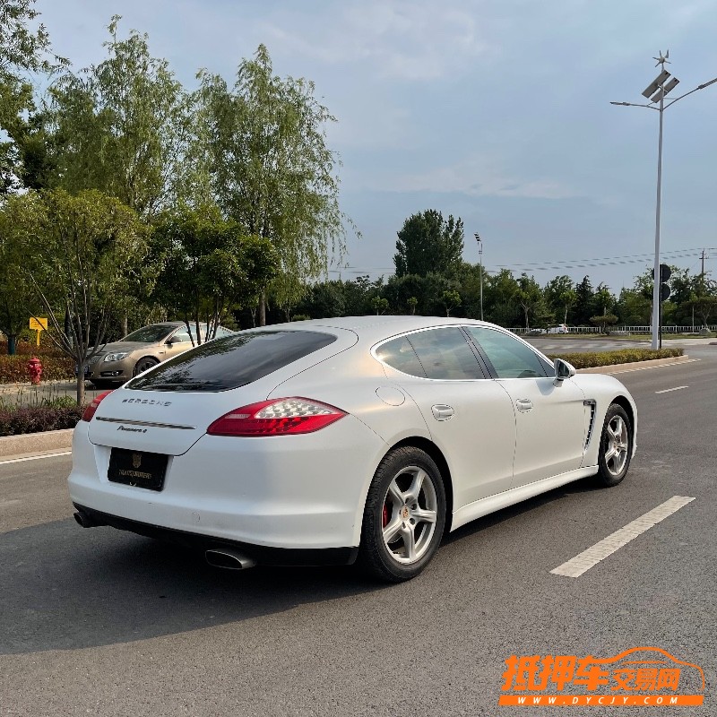 枣庄11年保时捷帕拉梅拉7