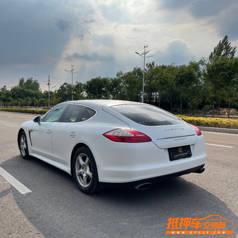 枣庄11年保时捷帕拉梅拉6