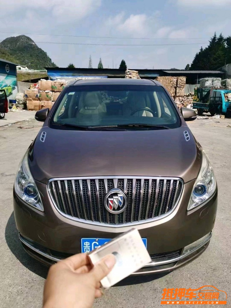 銅仁14年別克GL81