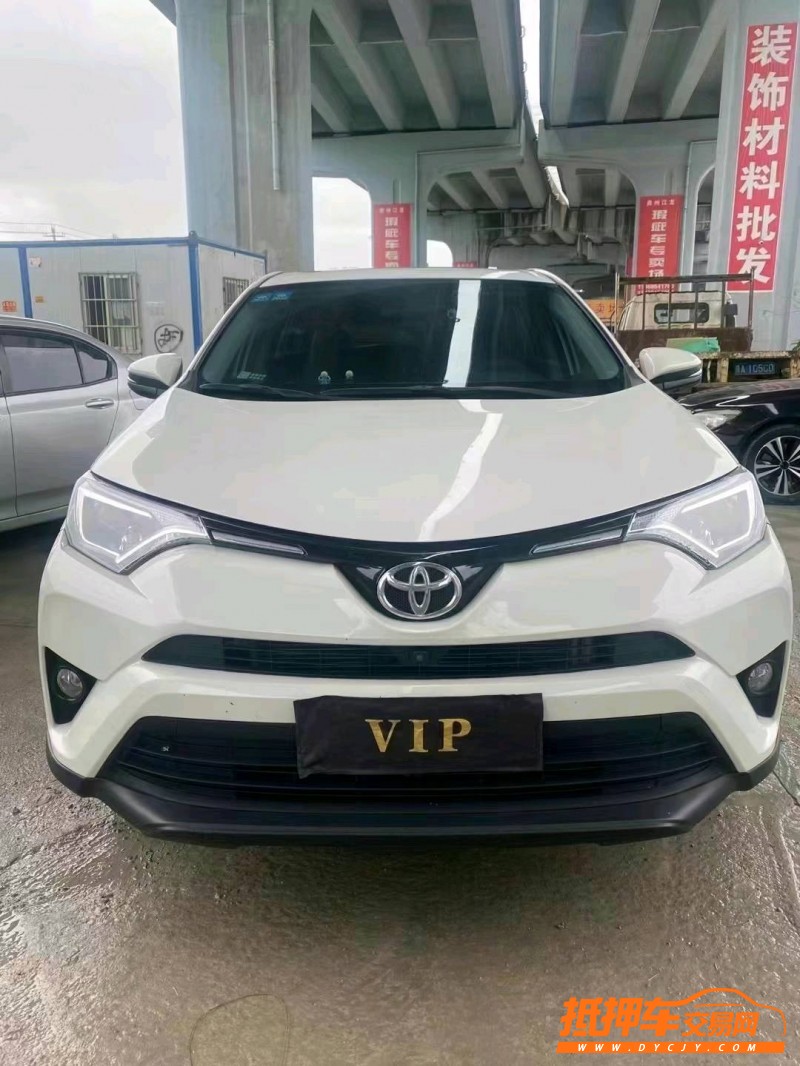 銅仁18年豐田RAV4榮放1