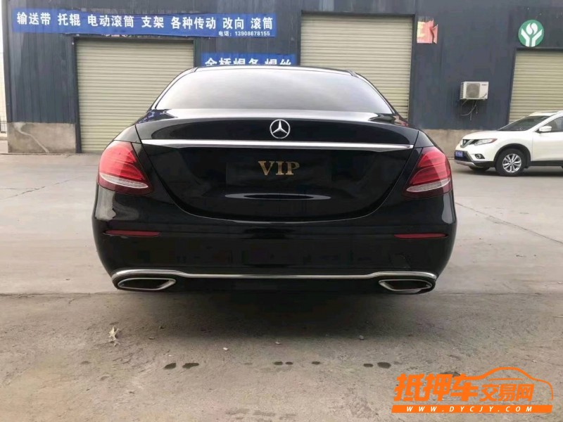 北京18年奔驰E8