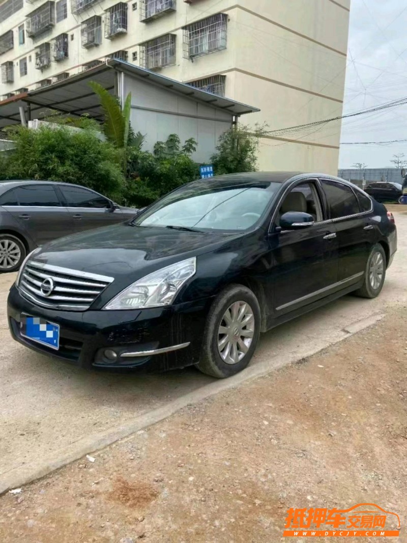 防城港13年日產天籟7
