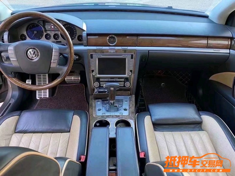 潍坊12年大众辉腾3