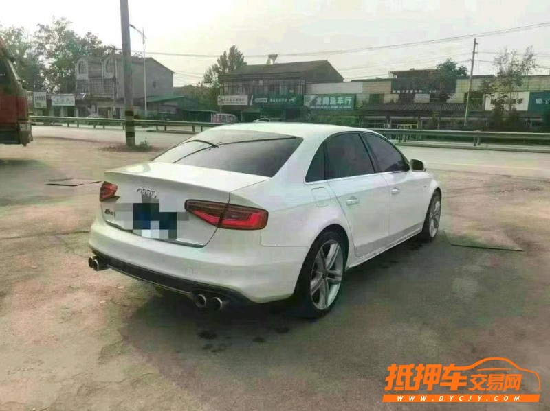 北京16年奥迪A4L9