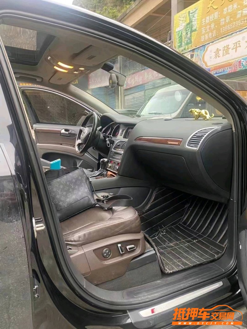 黔西南14年奧迪Q75