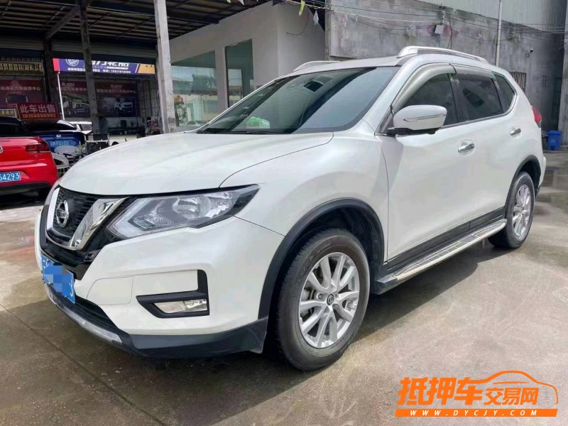 麗江20年日產奇駿4