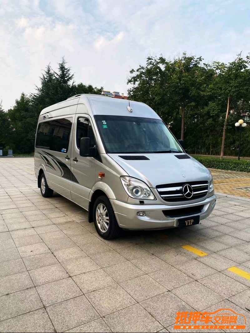 烟台13年奔驰斯宾特2