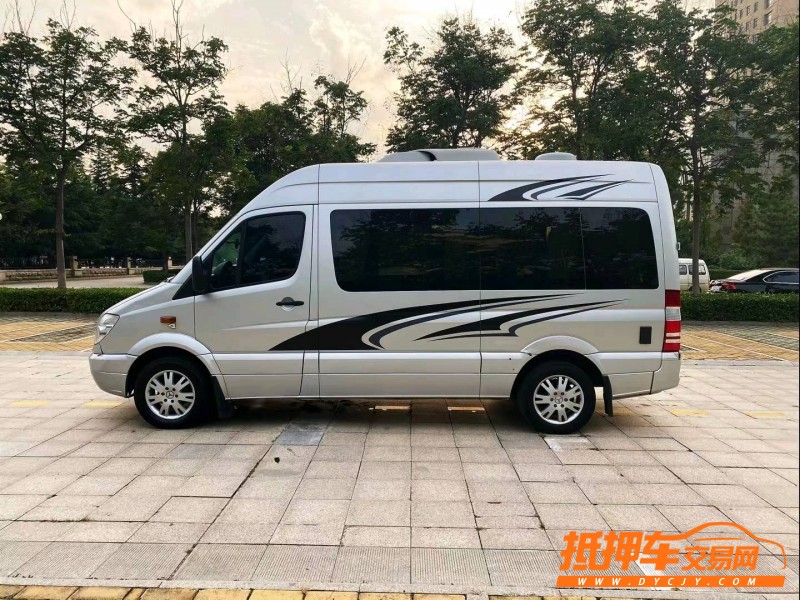 烟台13年奔驰斯宾特3