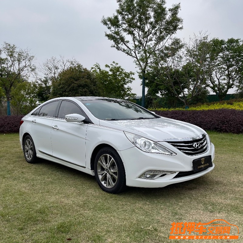 枣庄14年现代索纳塔八3