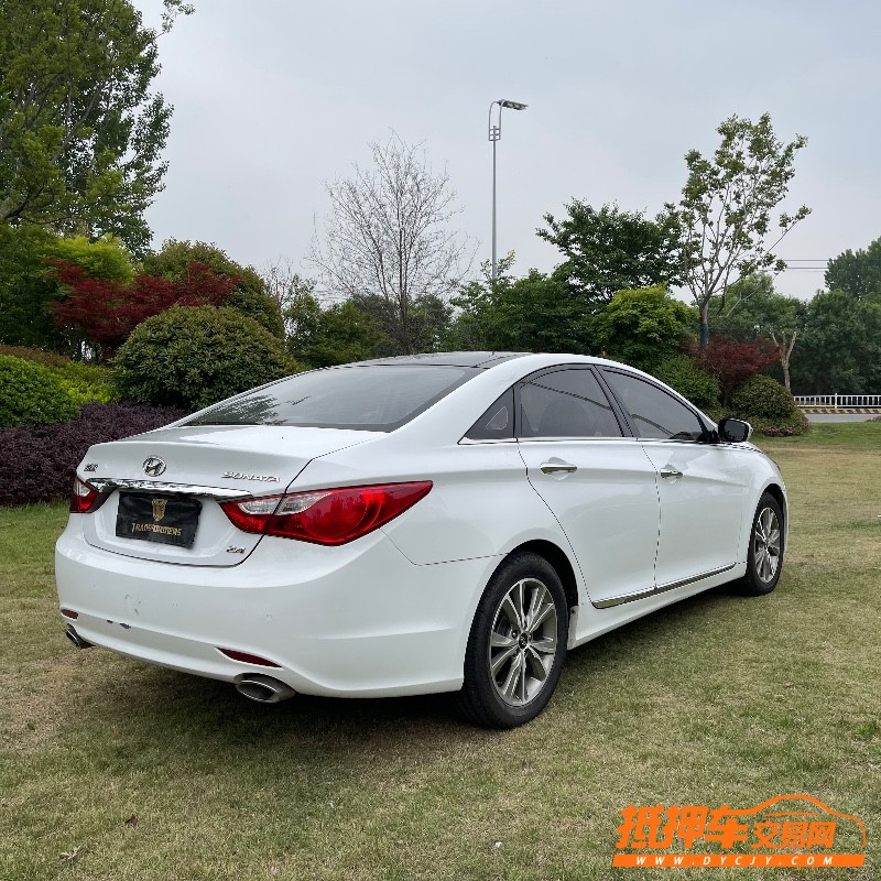 枣庄14年现代索纳塔八6