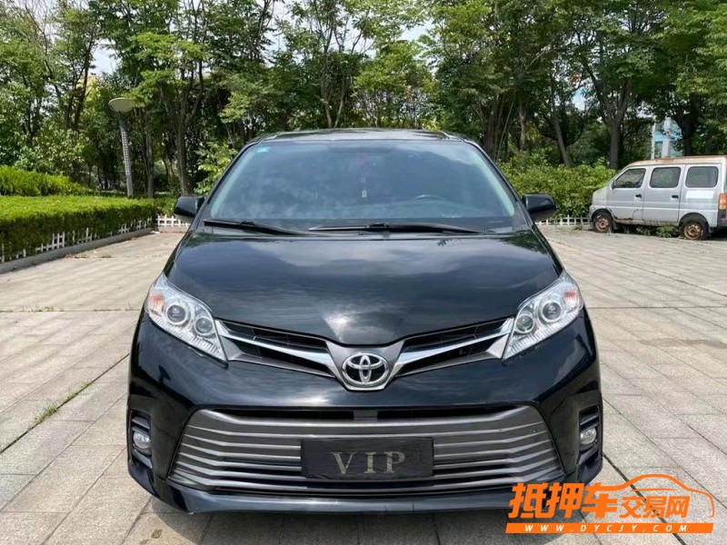 盐城19年丰田塞纳1