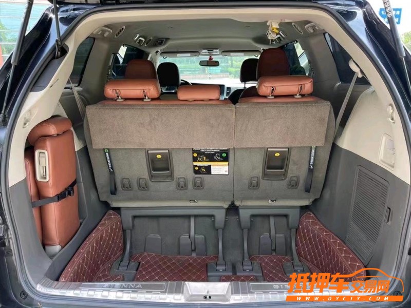 盐城19年丰田塞纳5