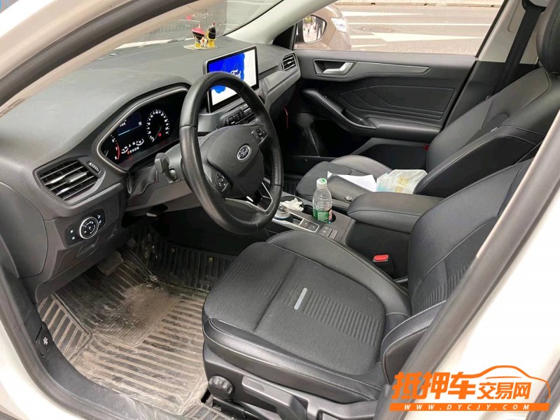 重慶20年福特福克斯5
