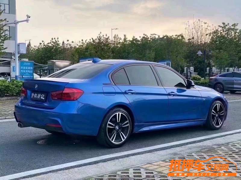 中山18年宝马3系5