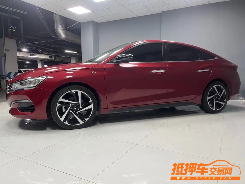 成都20年現代菲斯塔8