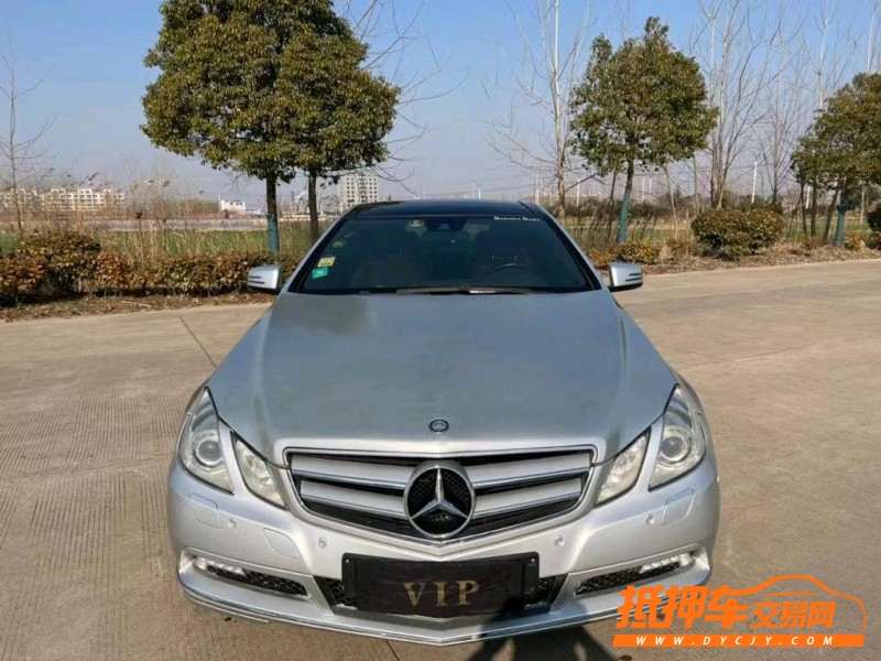 盐城11年奔驰E9