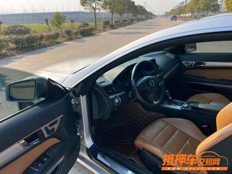 盐城11年奔驰E4