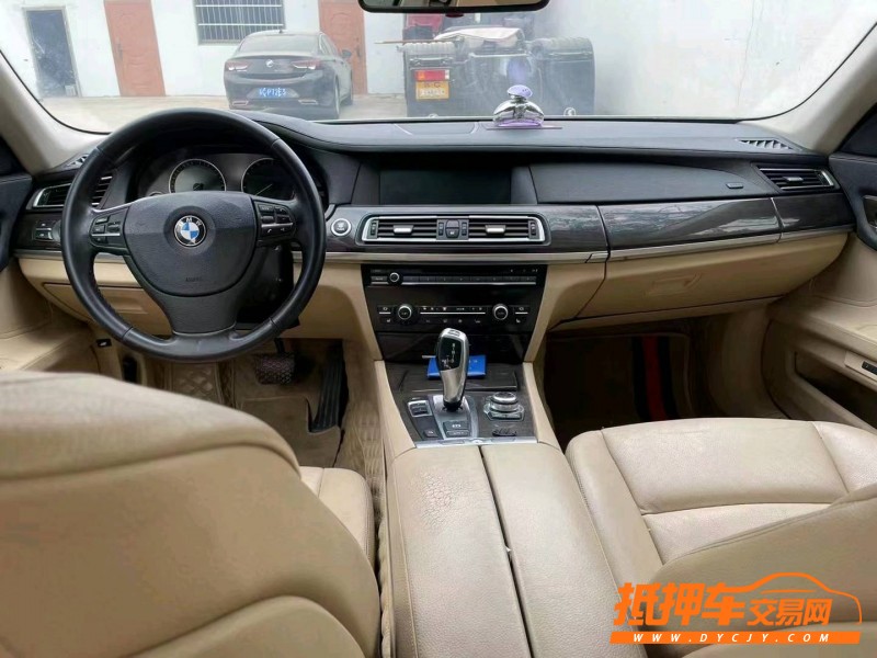 徐州10年宝马7系4