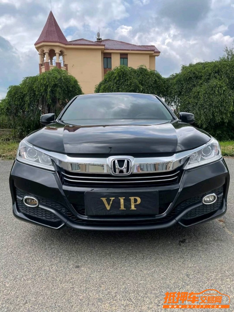 沈阳17年本田雅阁1