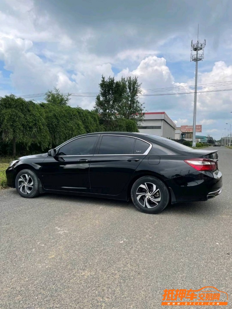 沈阳17年本田雅阁5