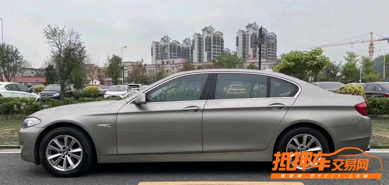 中山13年宝马3系3