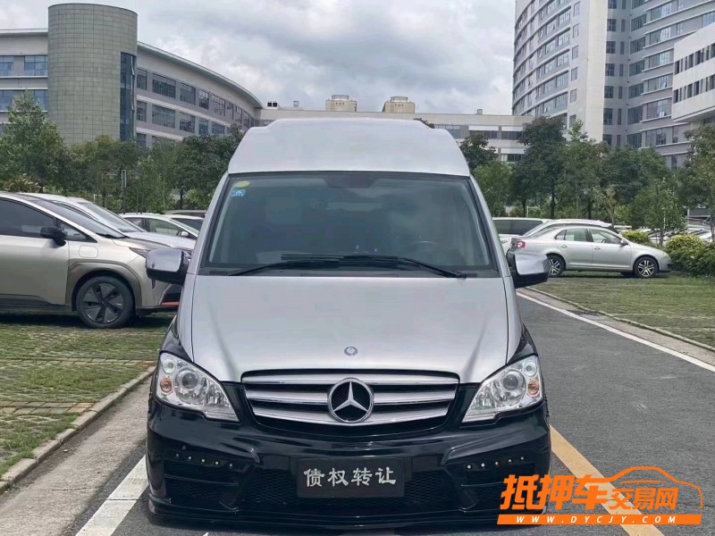 中山13年奔驰威霆1