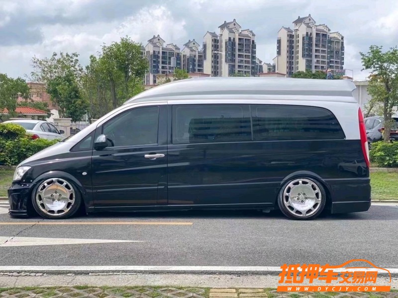 中山13年奔驰威霆3