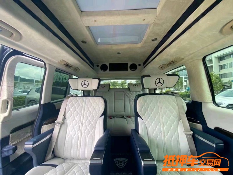 中山13年奔驰威霆7