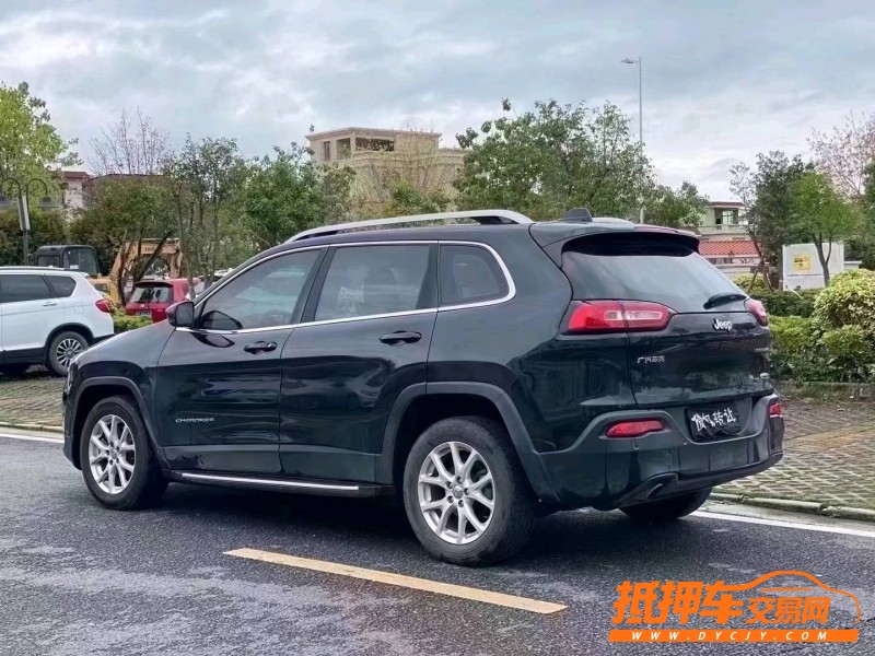 中山16年Jeep自由光4